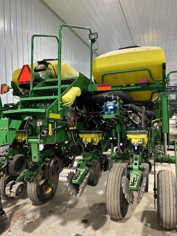2012 John Deere 1770NT Planter