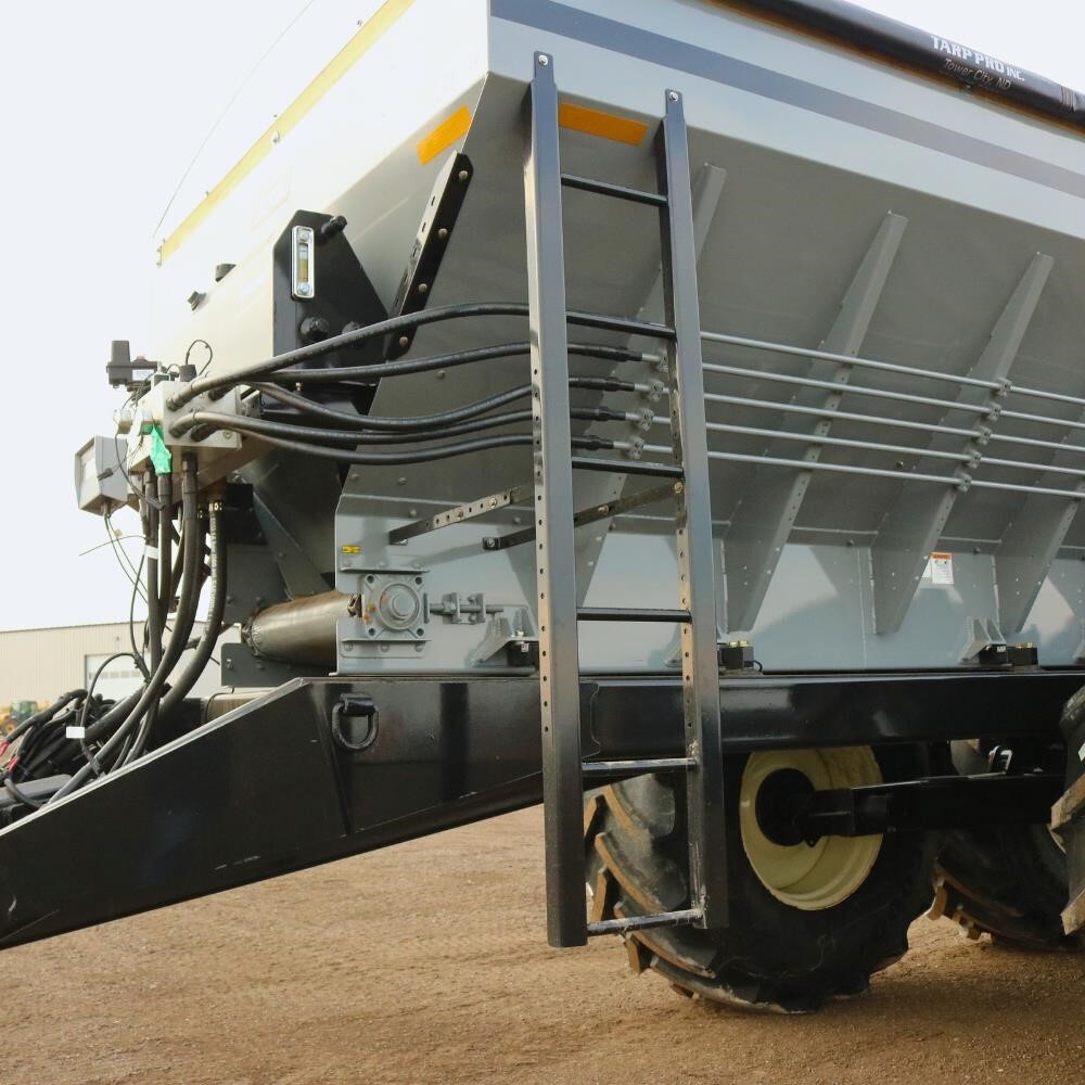 2026 BBI MAGNASPREAD PLUS Pull-Type Fertilizer Spreader