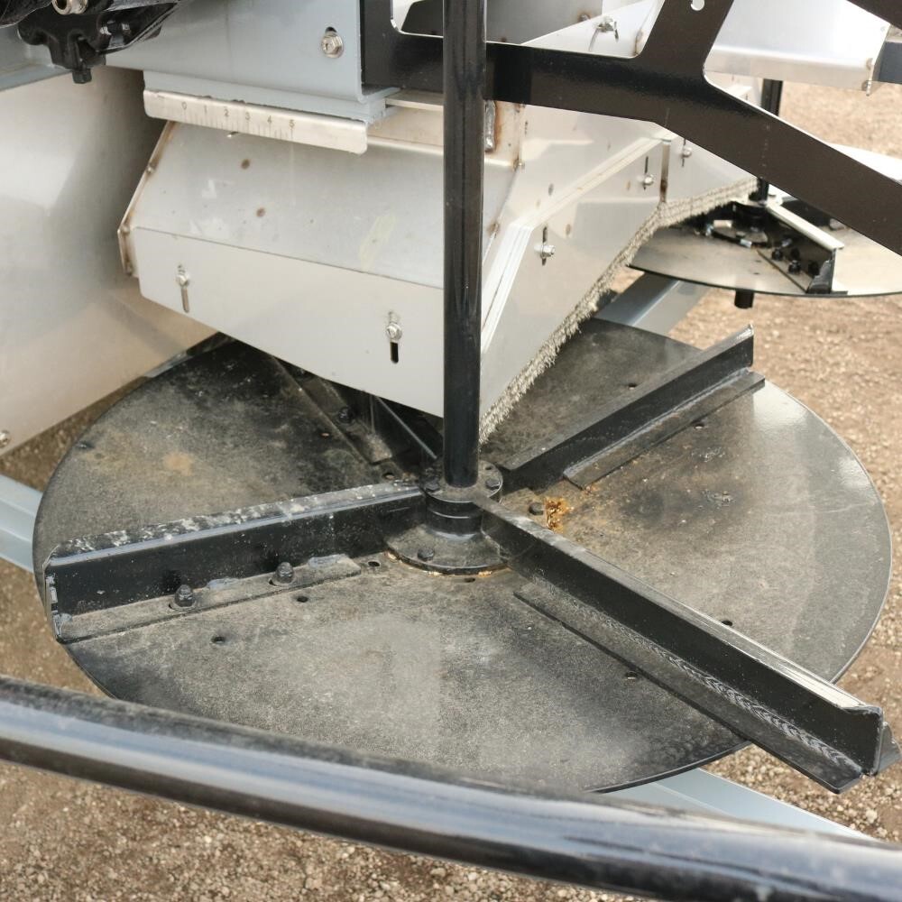 2026 BBI MAGNASPREAD PLUS Pull-Type Fertilizer Spreader