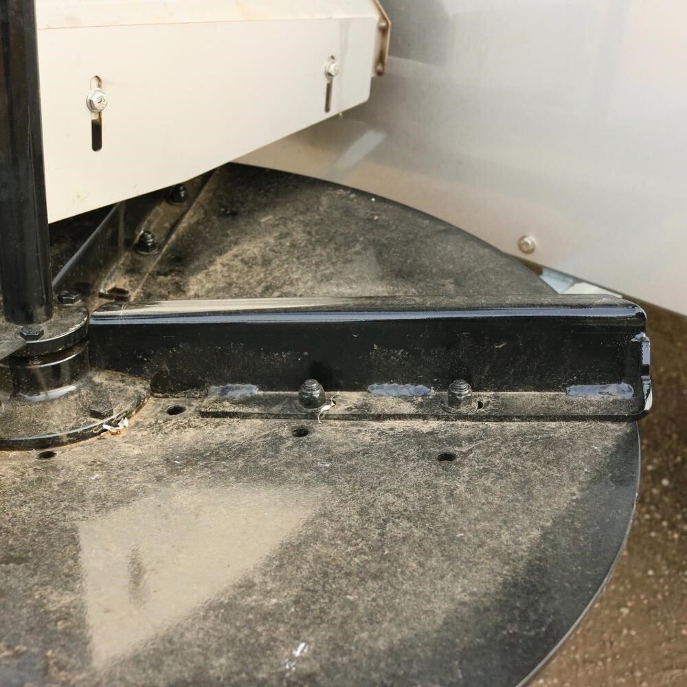 2026 BBI MAGNASPREAD PLUS Pull-Type Fertilizer Spreader