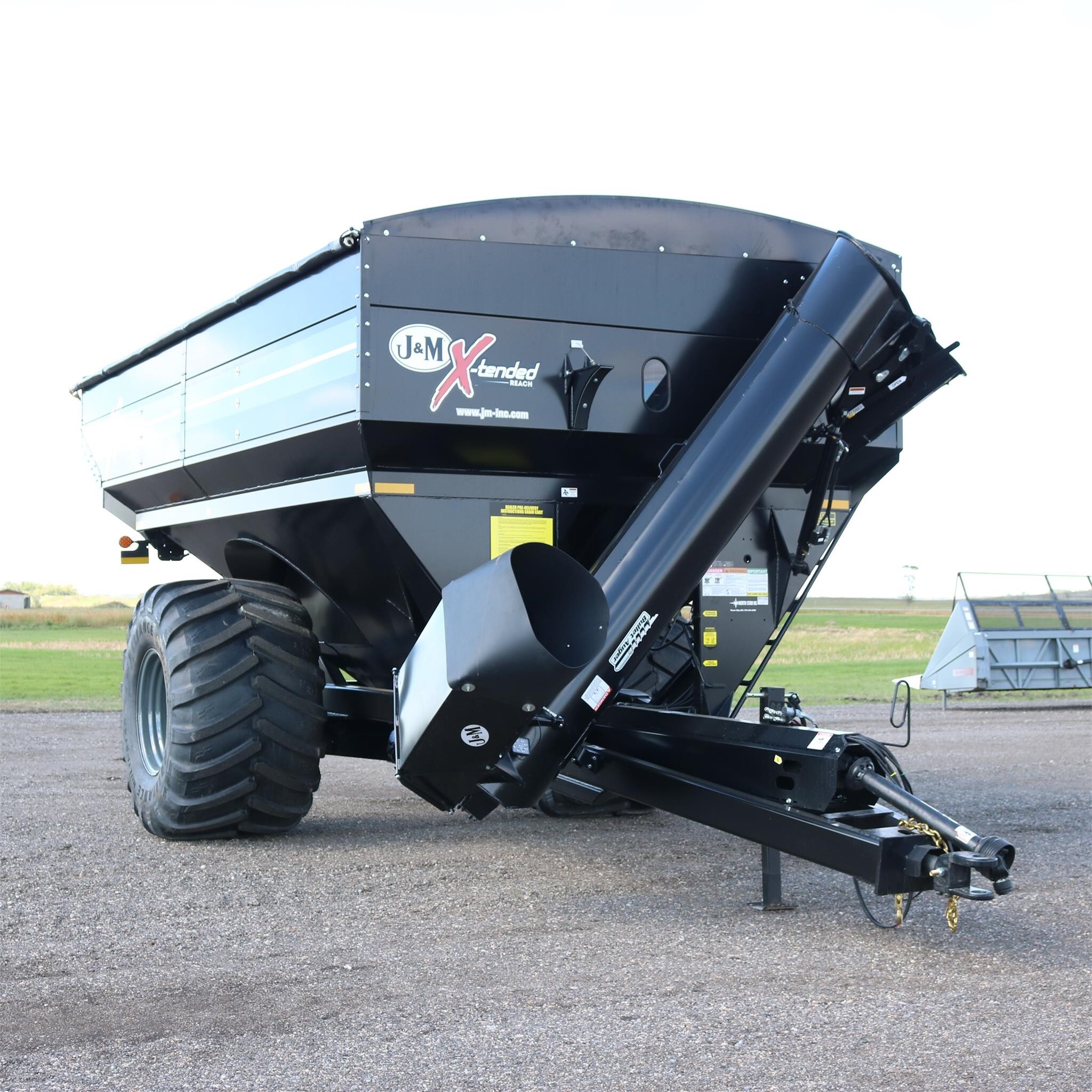 2026 J&M 1112 Grain Cart