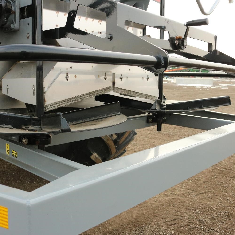 2026 BBI MAGNASPREAD PLUS Pull-Type Fertilizer Spreader