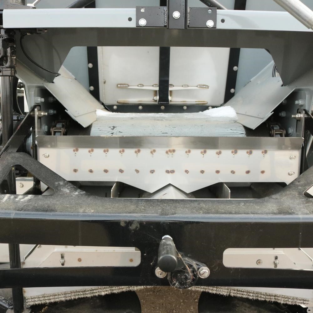 2026 BBI MAGNASPREAD PLUS Pull-Type Fertilizer Spreader