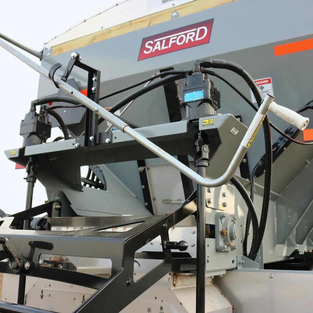 2026 BBI MAGNASPREAD PLUS Pull-Type Fertilizer Spreader