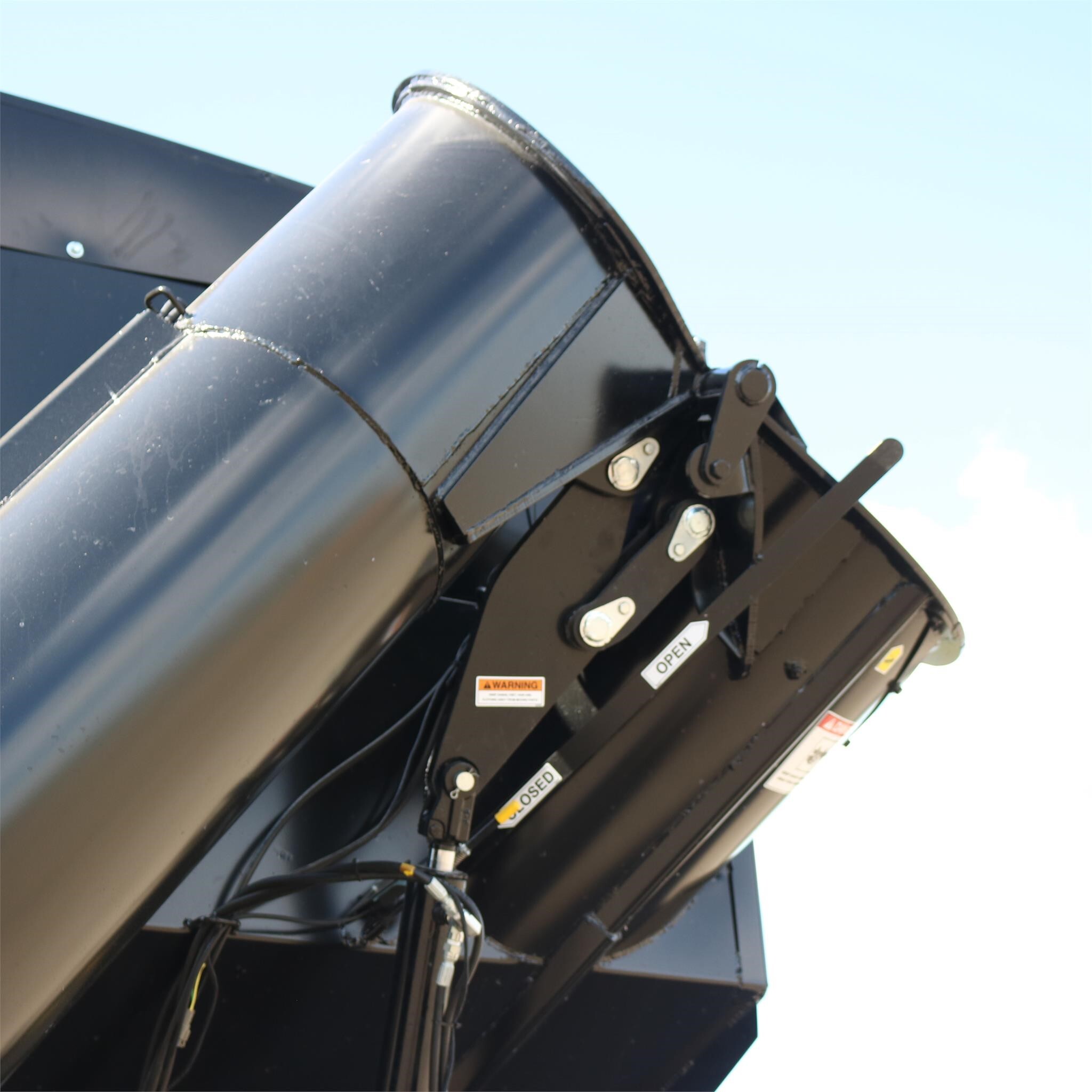 2026 J&M 1112 Grain Cart