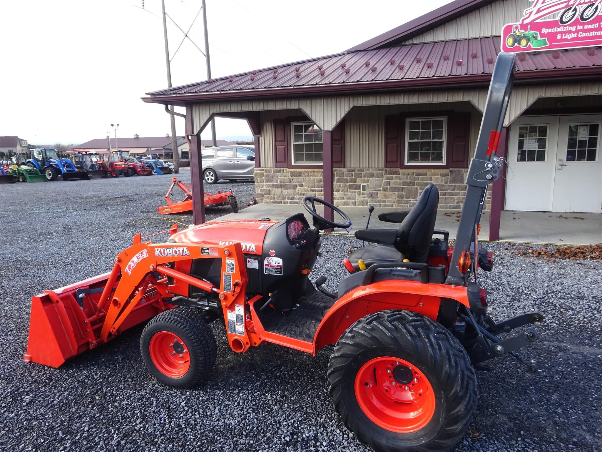Kubota B2601 Tractor 16,500 Machinery Pete