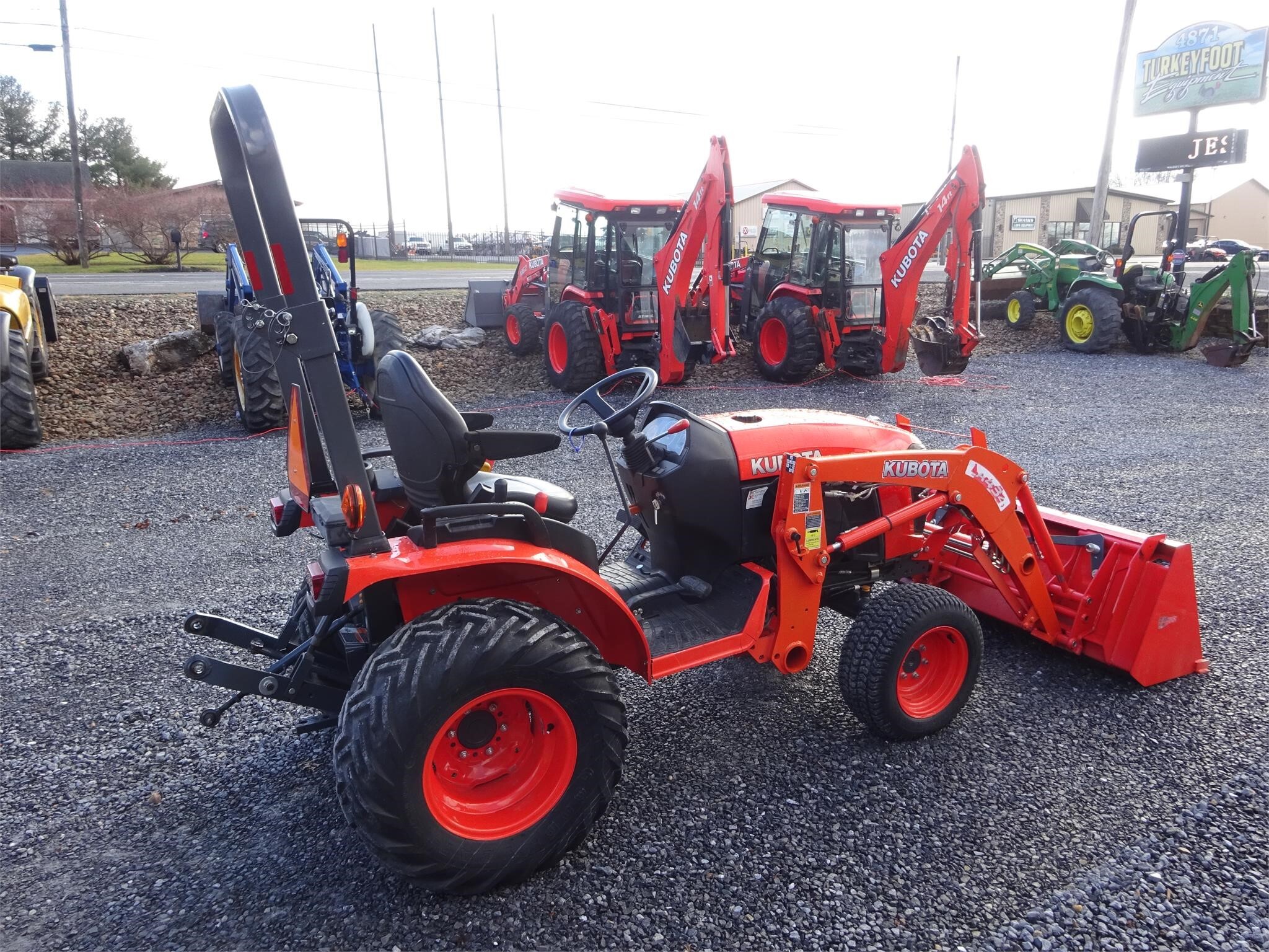 Kubota B2601 Tractor 16,500 Machinery Pete