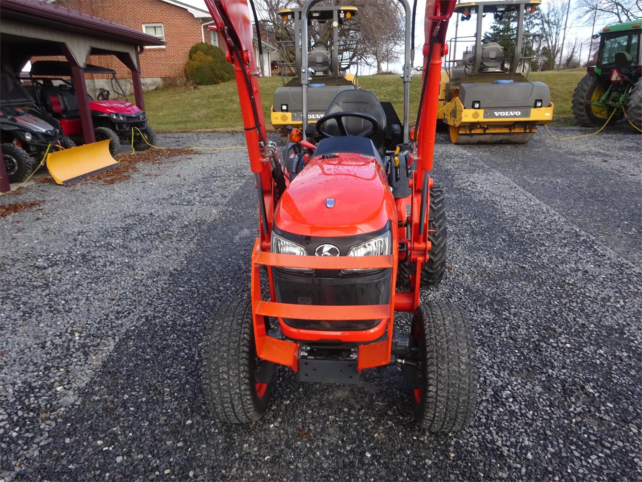 Kubota B2601 Tractor 16,500 Machinery Pete