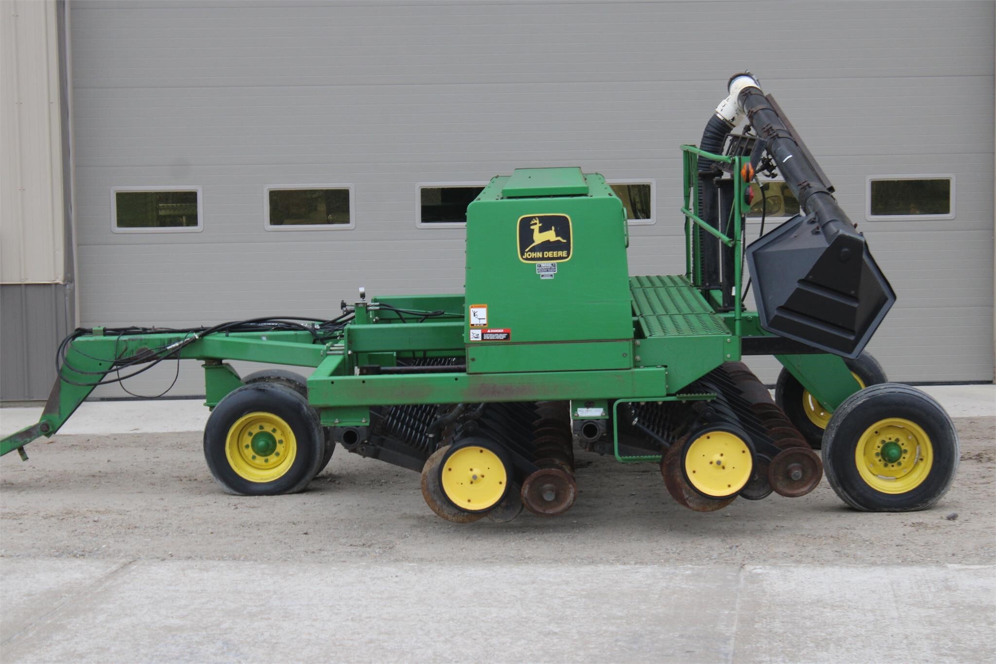  John Deere 750 Drill