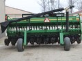  John Deere 750 Drill