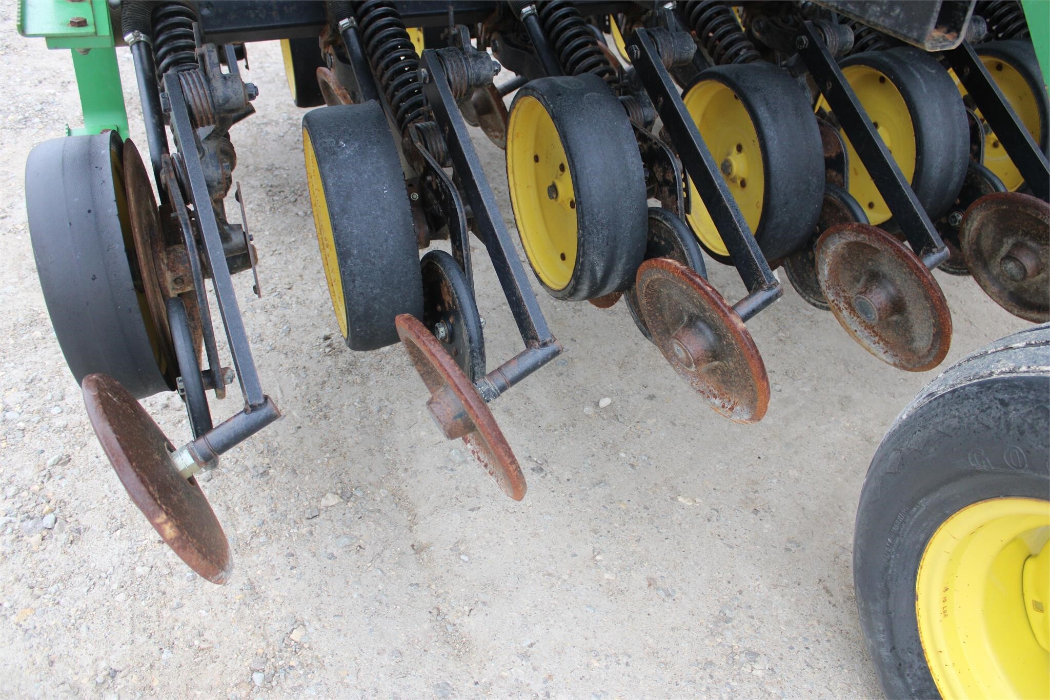  John Deere 750 Drill