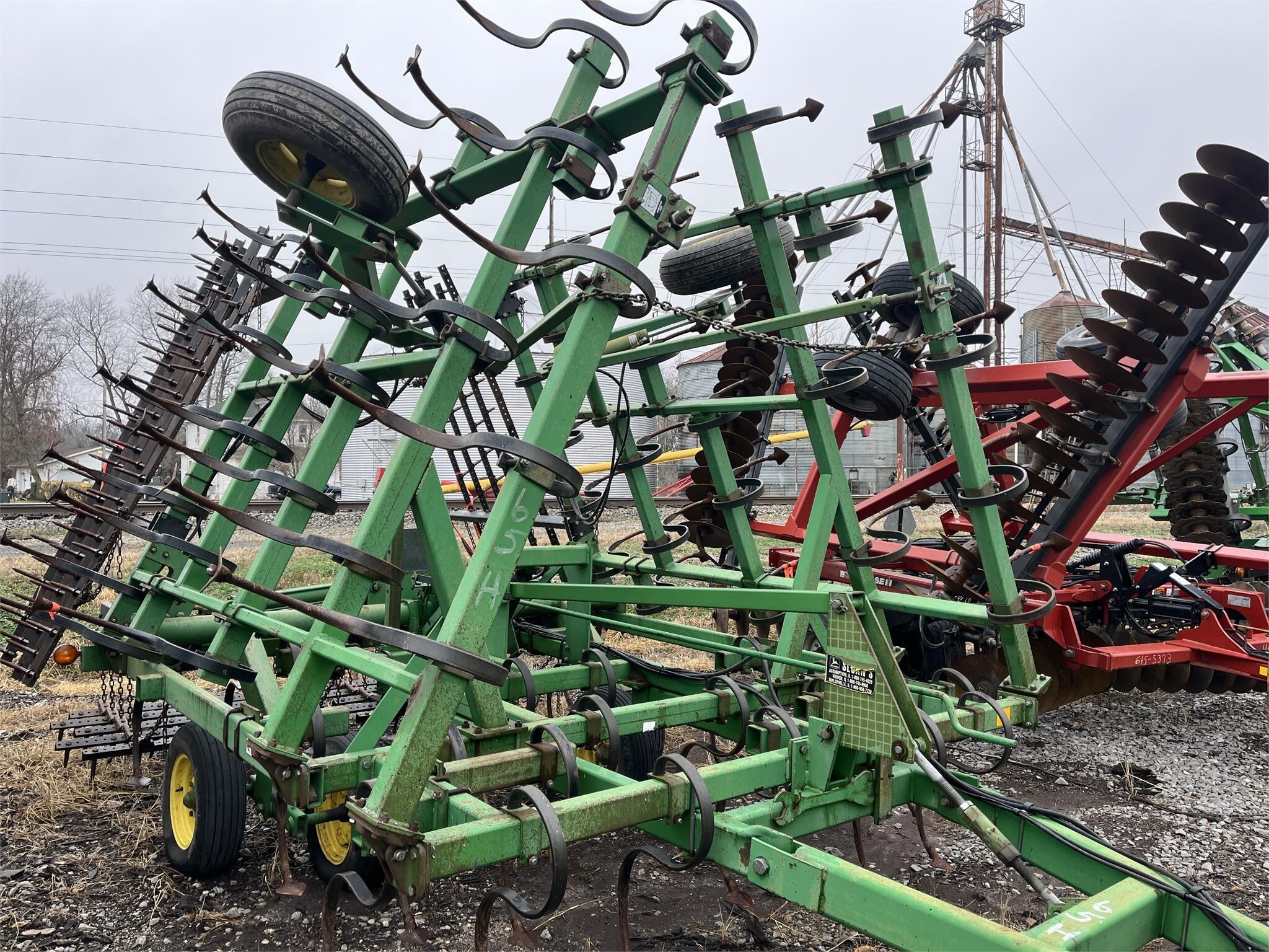  John Deere 980 Field Cultivator