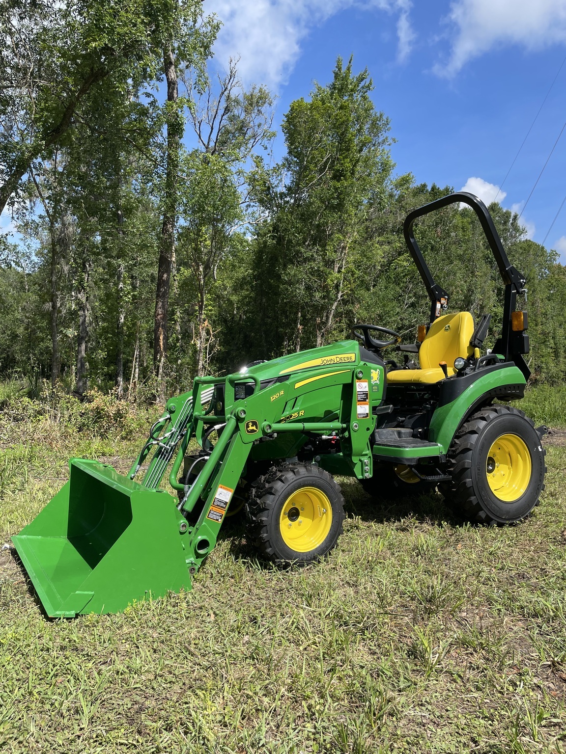 2025 John Deere 2025R Tractor