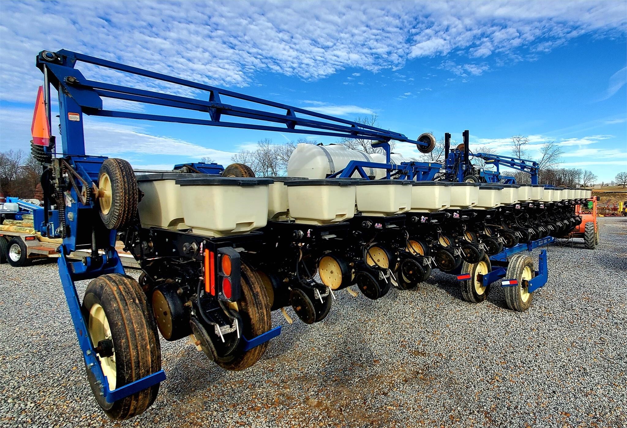 2001 Kinze 3600 Planter