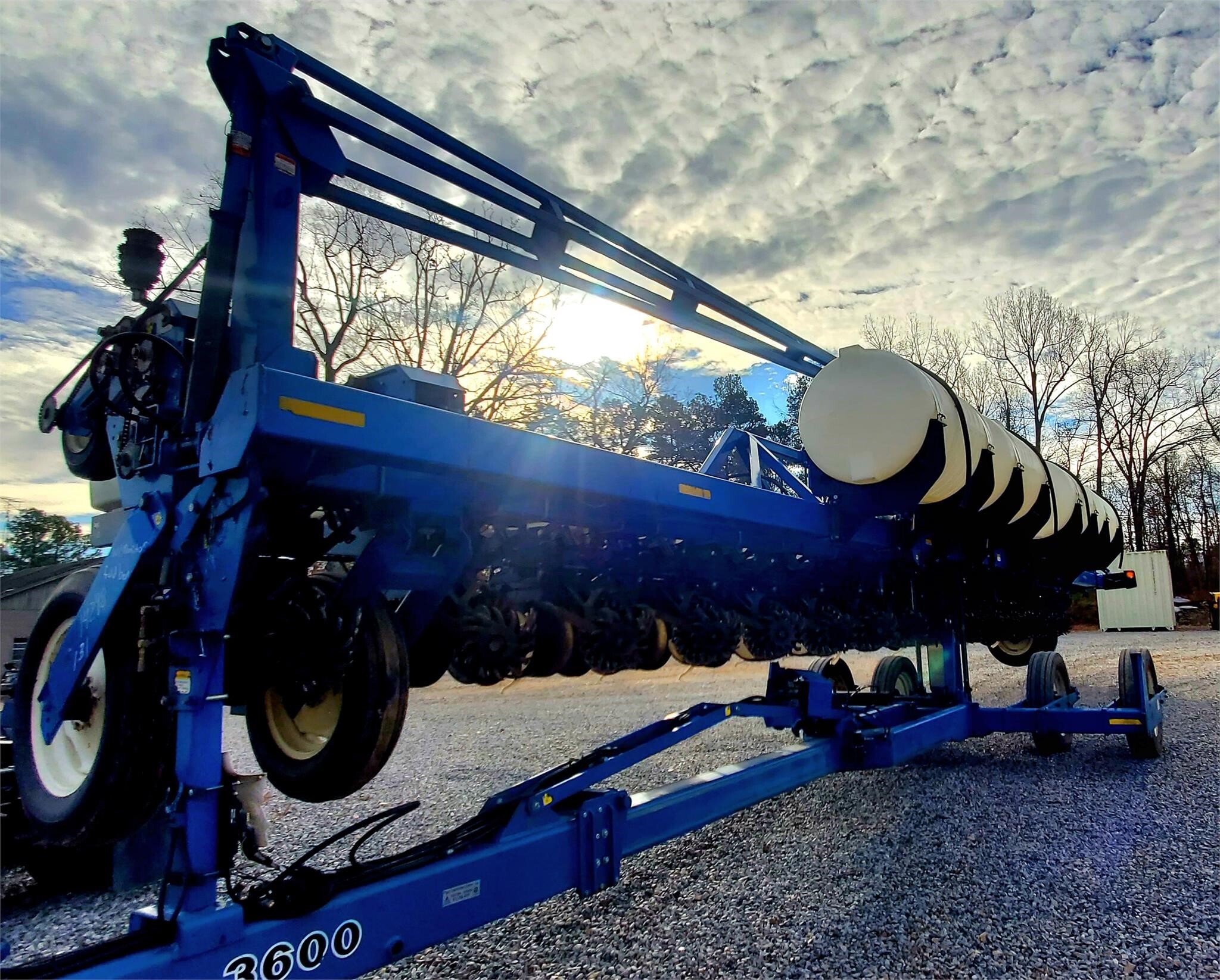 2001 Kinze 3600 Planter