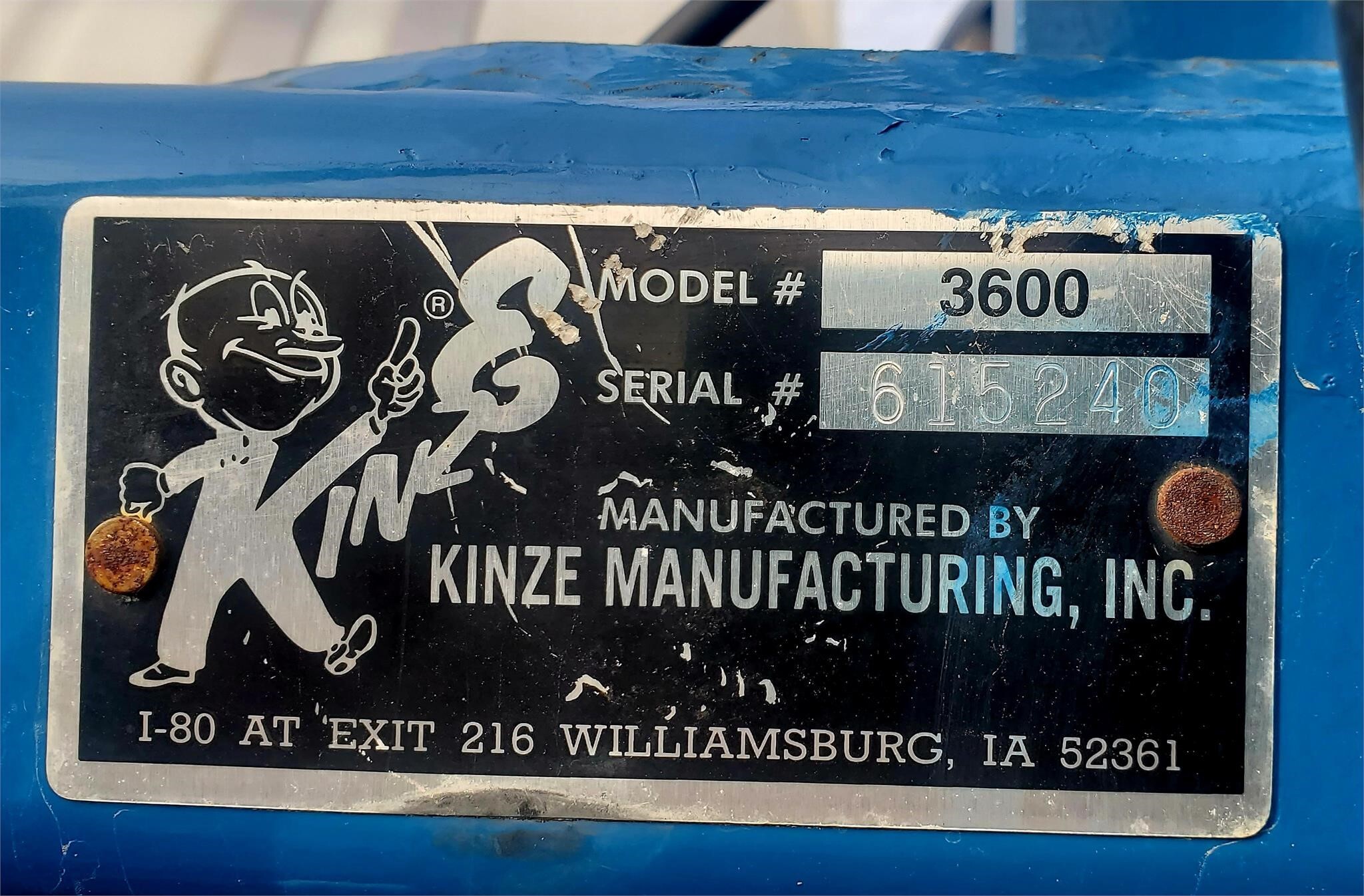 2001 Kinze 3600 Planter