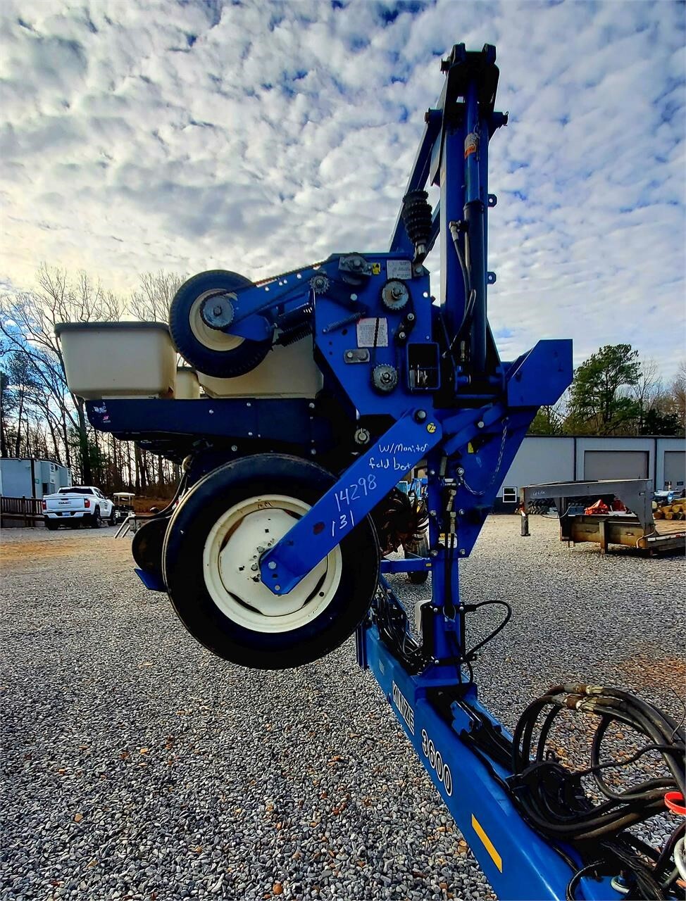 2001 Kinze 3600 Planter