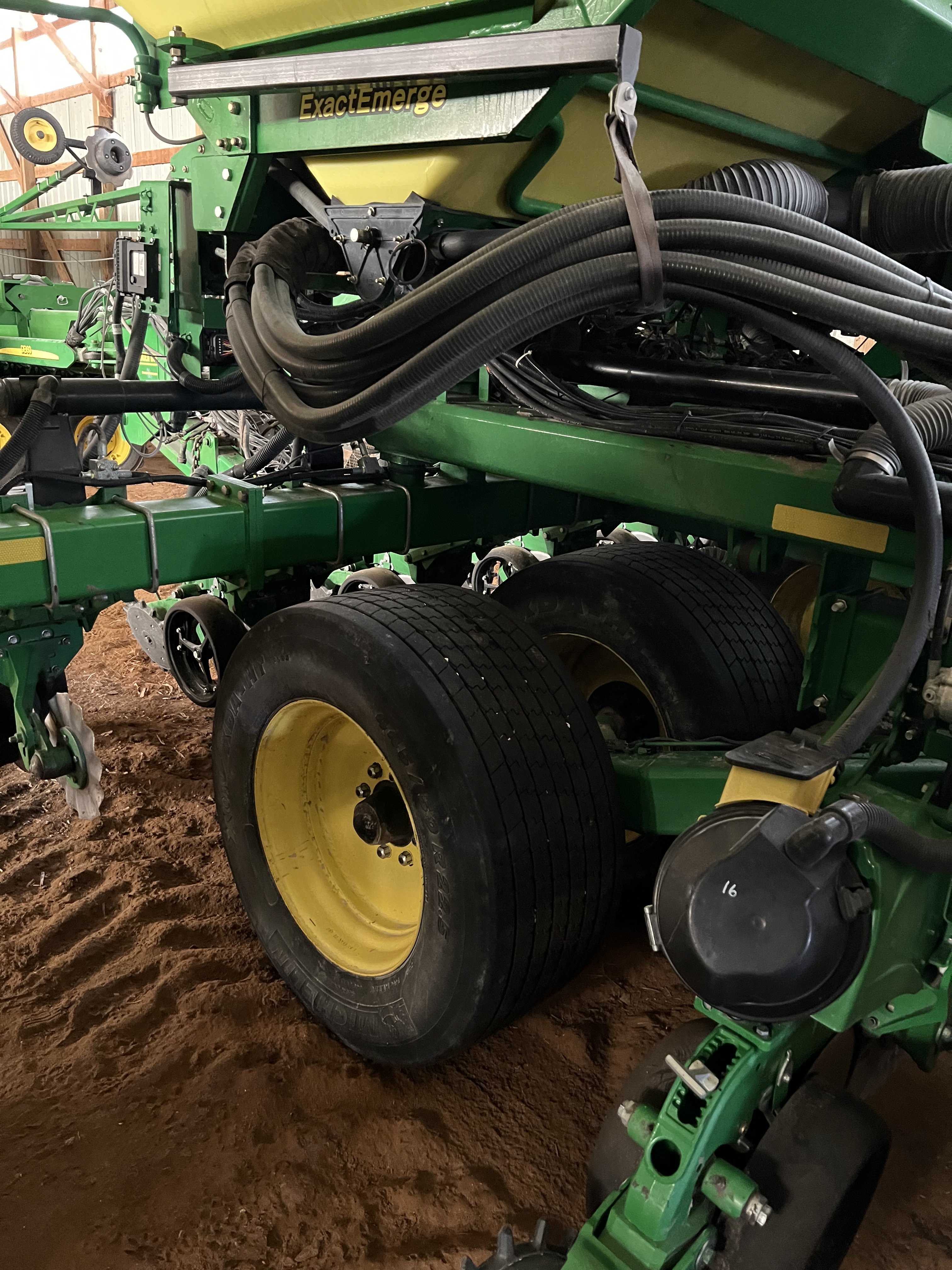 2009 John Deere DB60 Planter