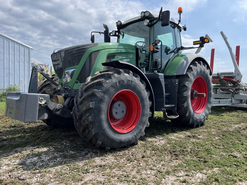 Second-hand FENDT 930 VARIO - Farm tractor - 300 hp - 2023