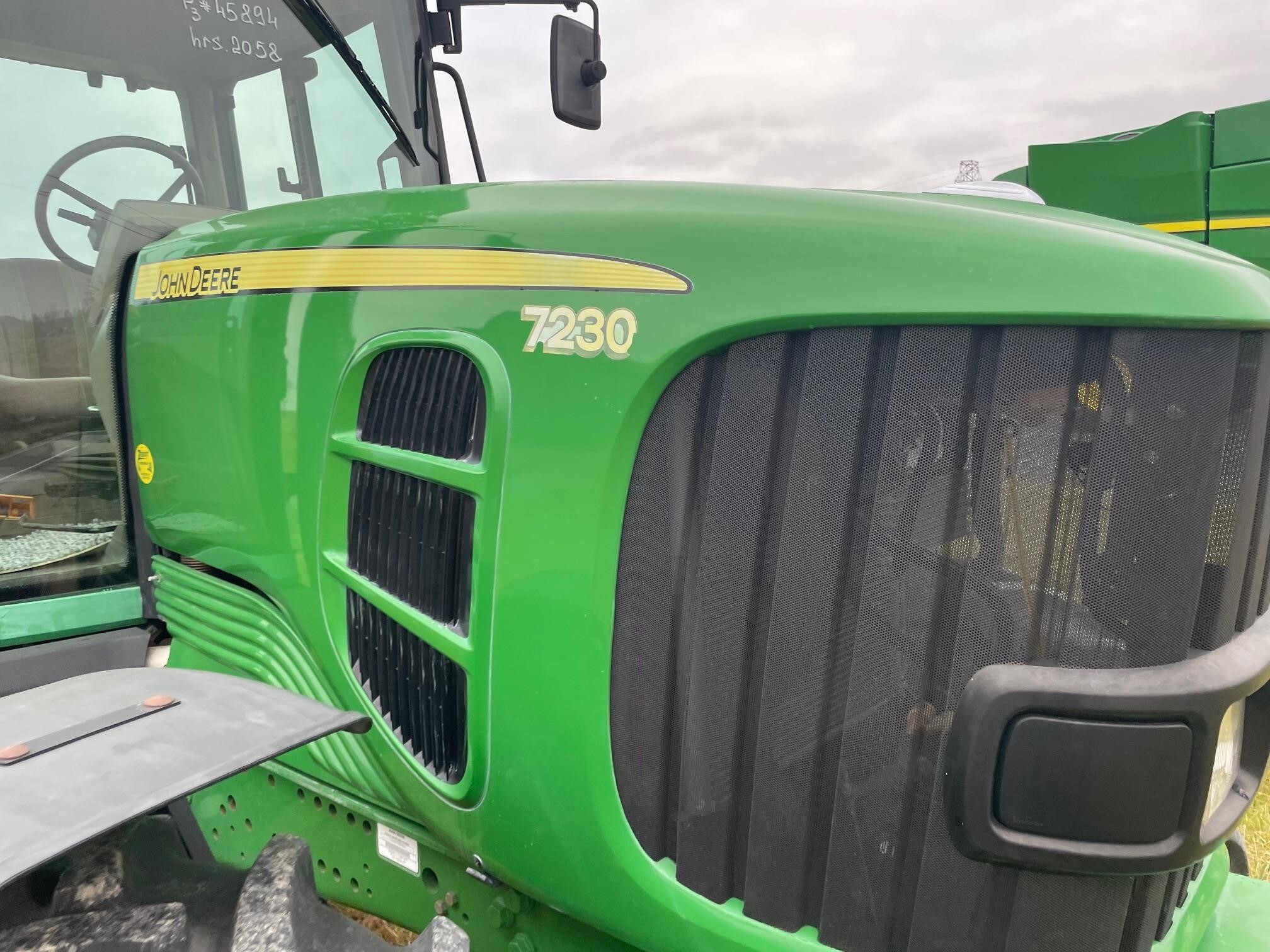 2011 John Deere 7230 Tractor