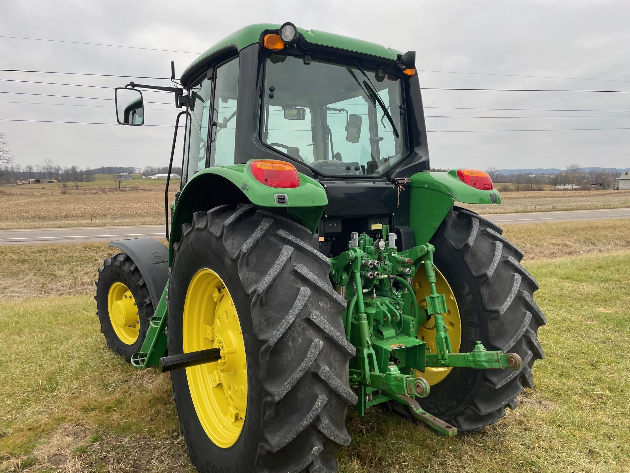 2011 John Deere 7230 Tractor