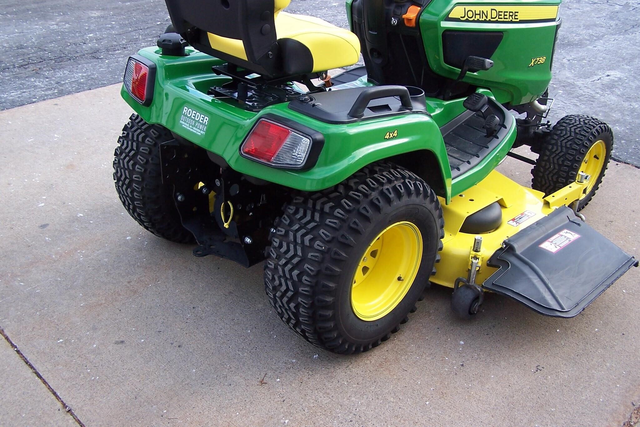2017 John Deere X738 Lawn Mower 8,900 Machinery Pete