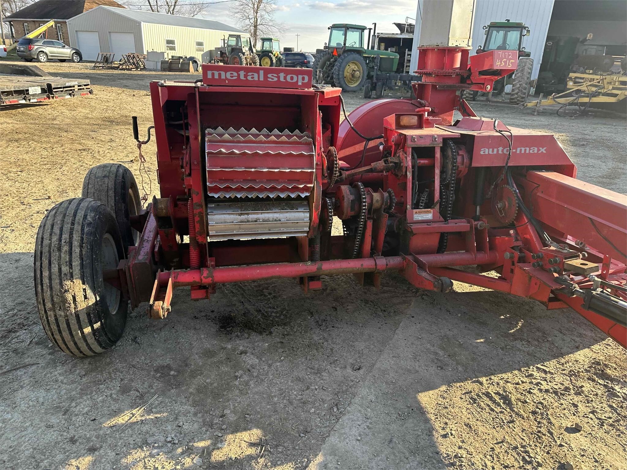  Gehl 1075 Pull-Type Forage Harvester