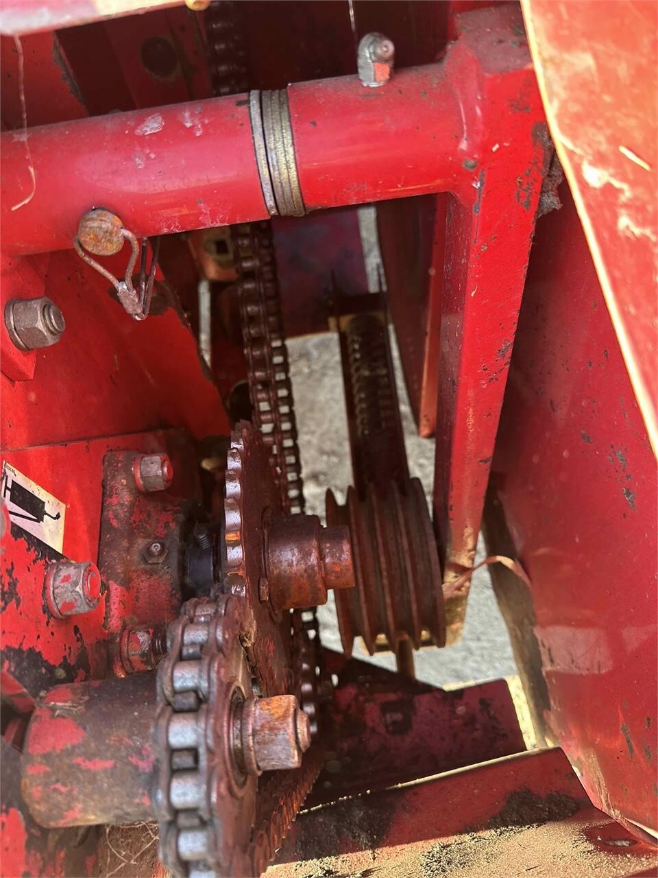  Gehl 1075 Pull-Type Forage Harvester