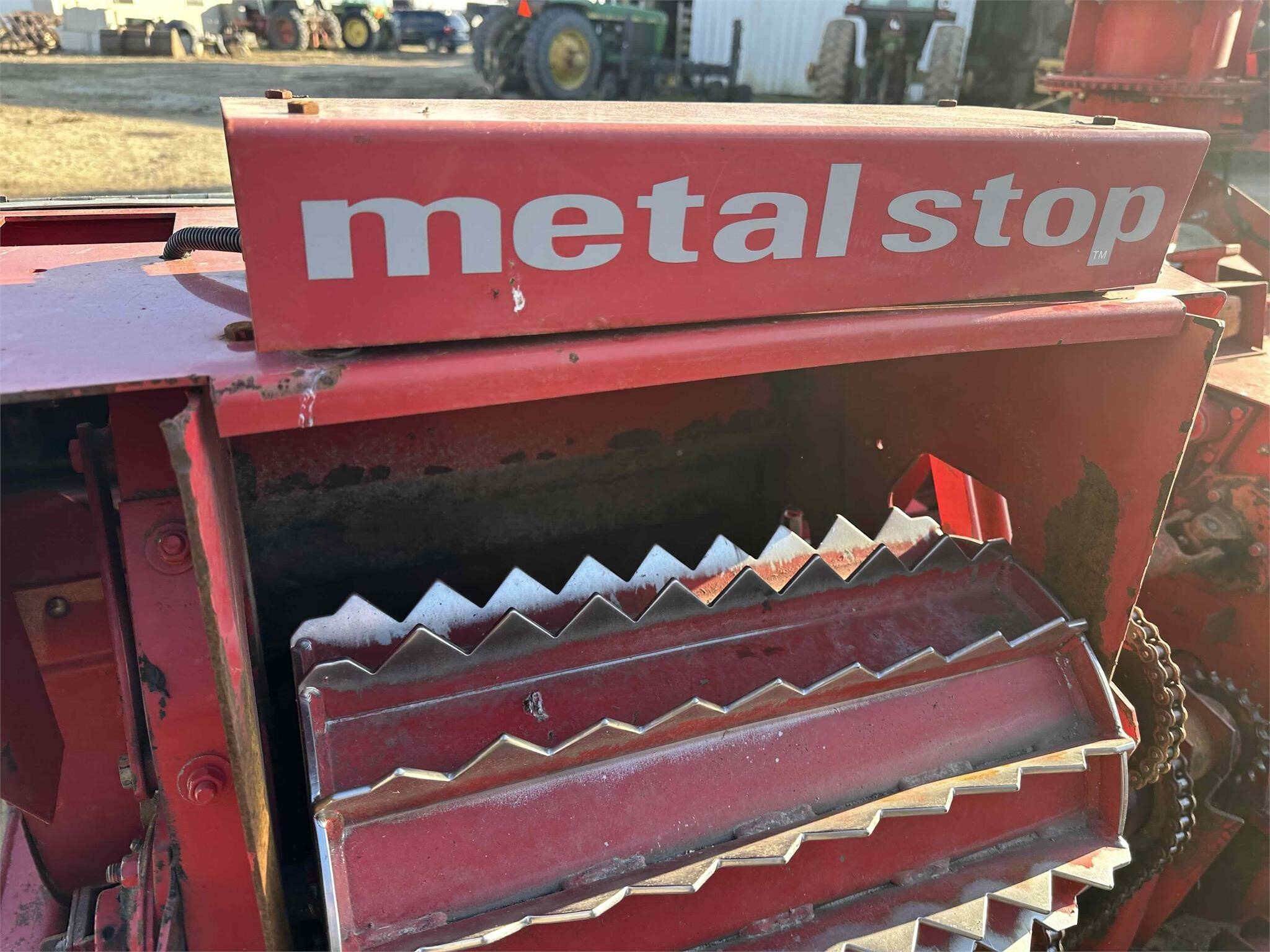  Gehl 1075 Pull-Type Forage Harvester