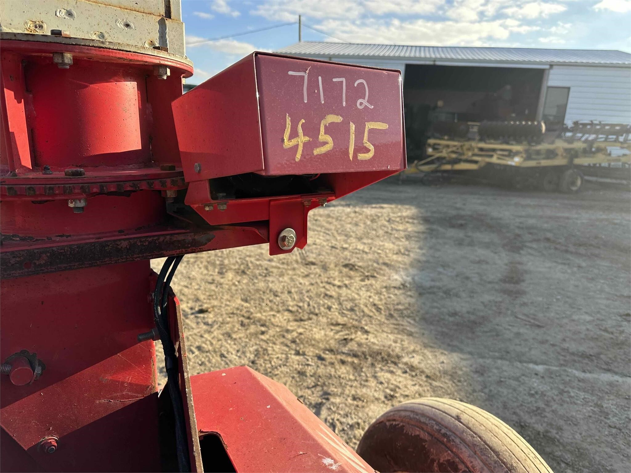  Gehl 1075 Pull-Type Forage Harvester