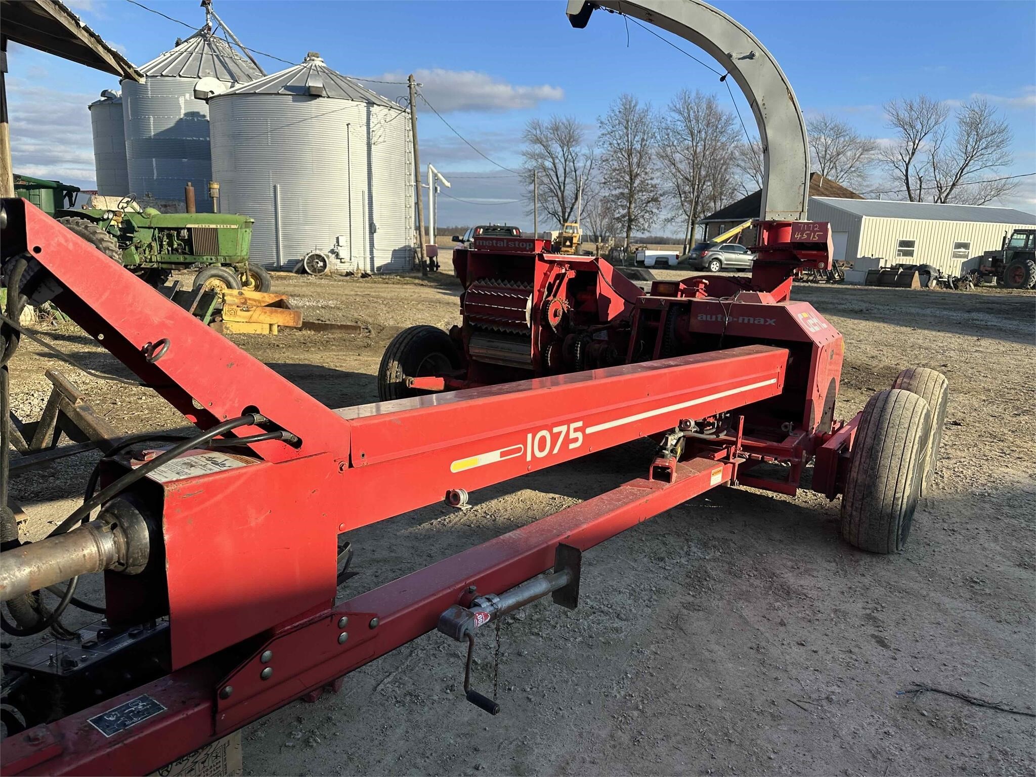  Gehl 1075 Pull-Type Forage Harvester