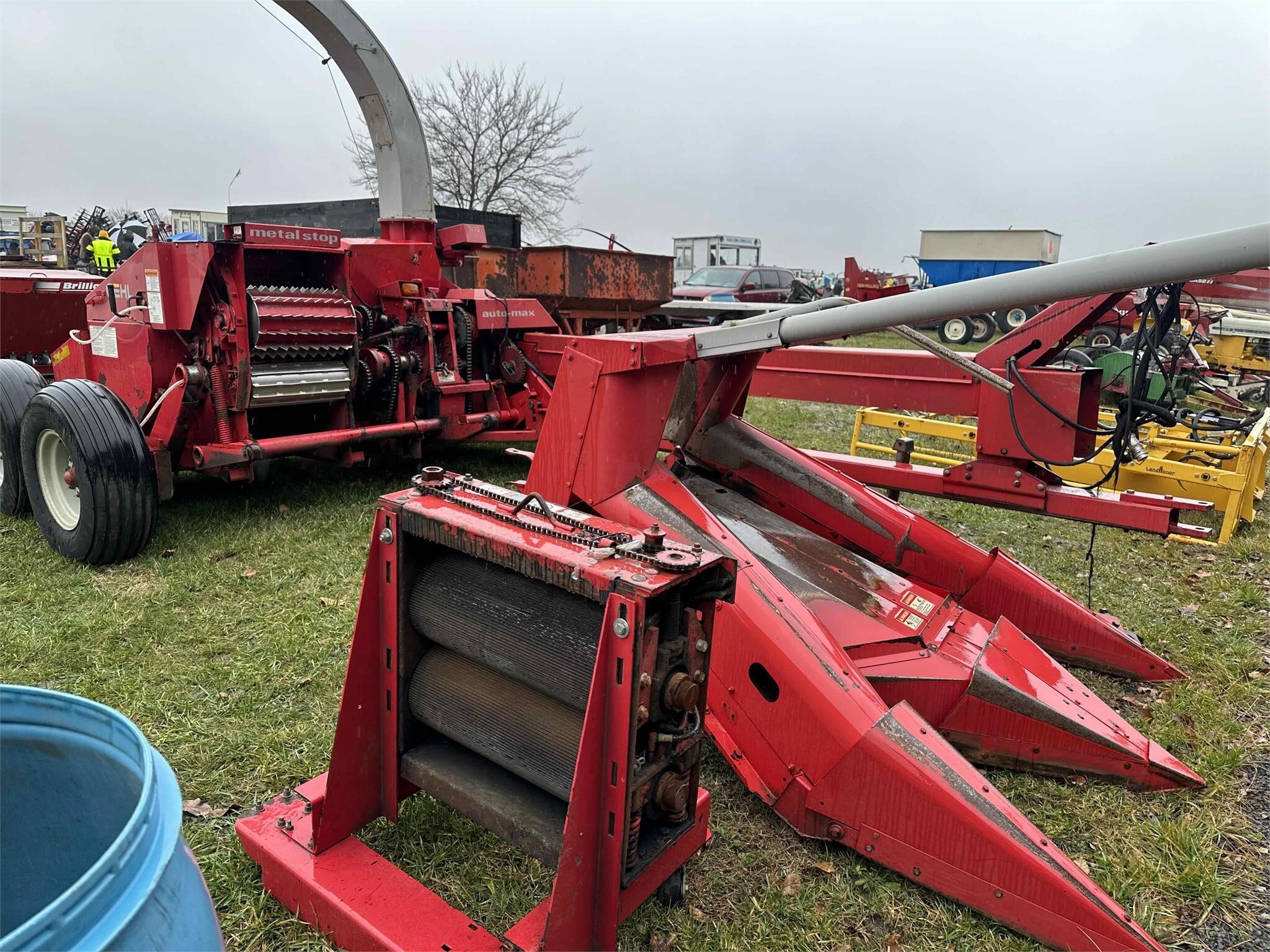  Gehl 1075 Pull-Type Forage Harvester