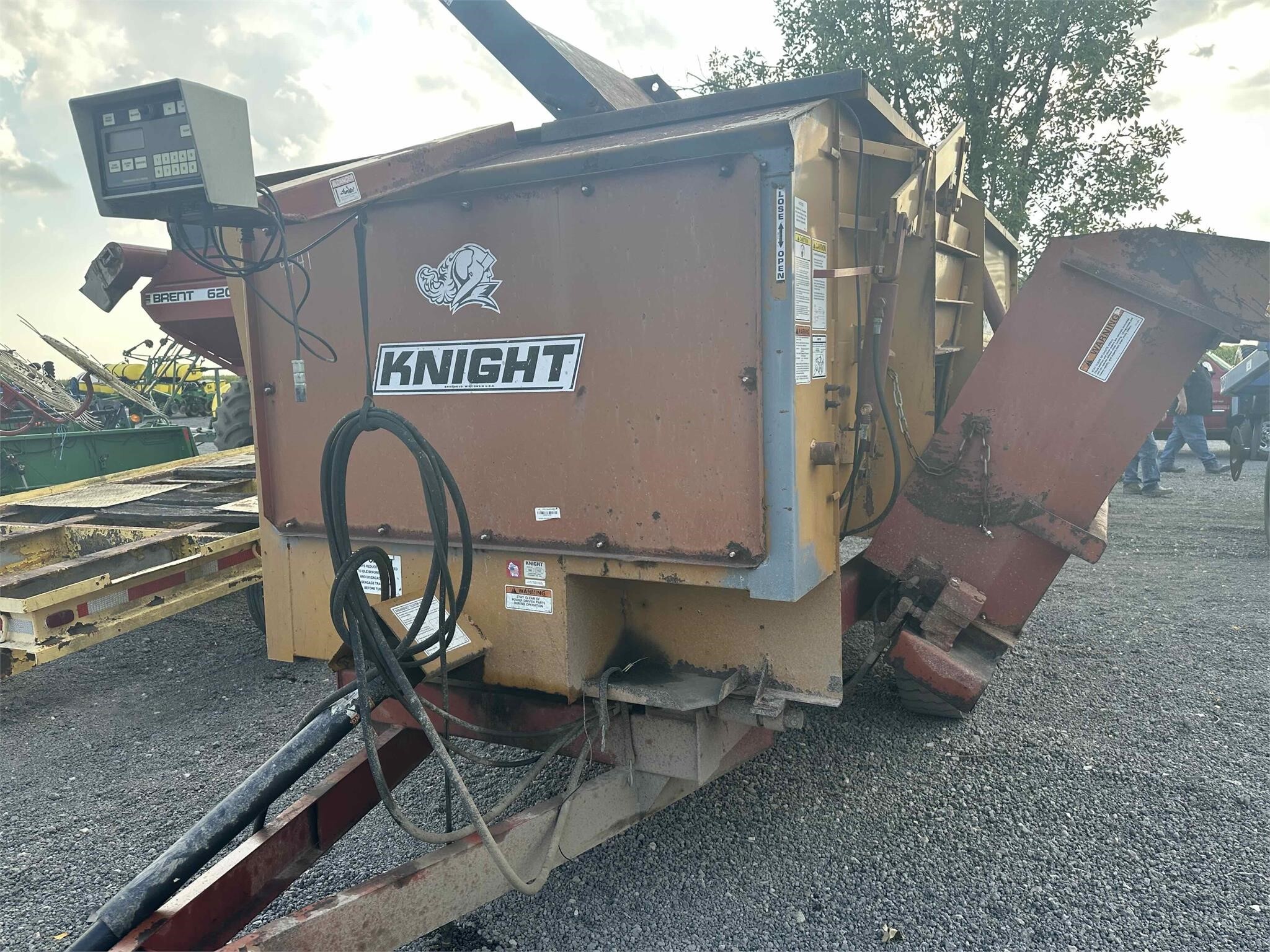  Knight 3300 Grinders and Mixer