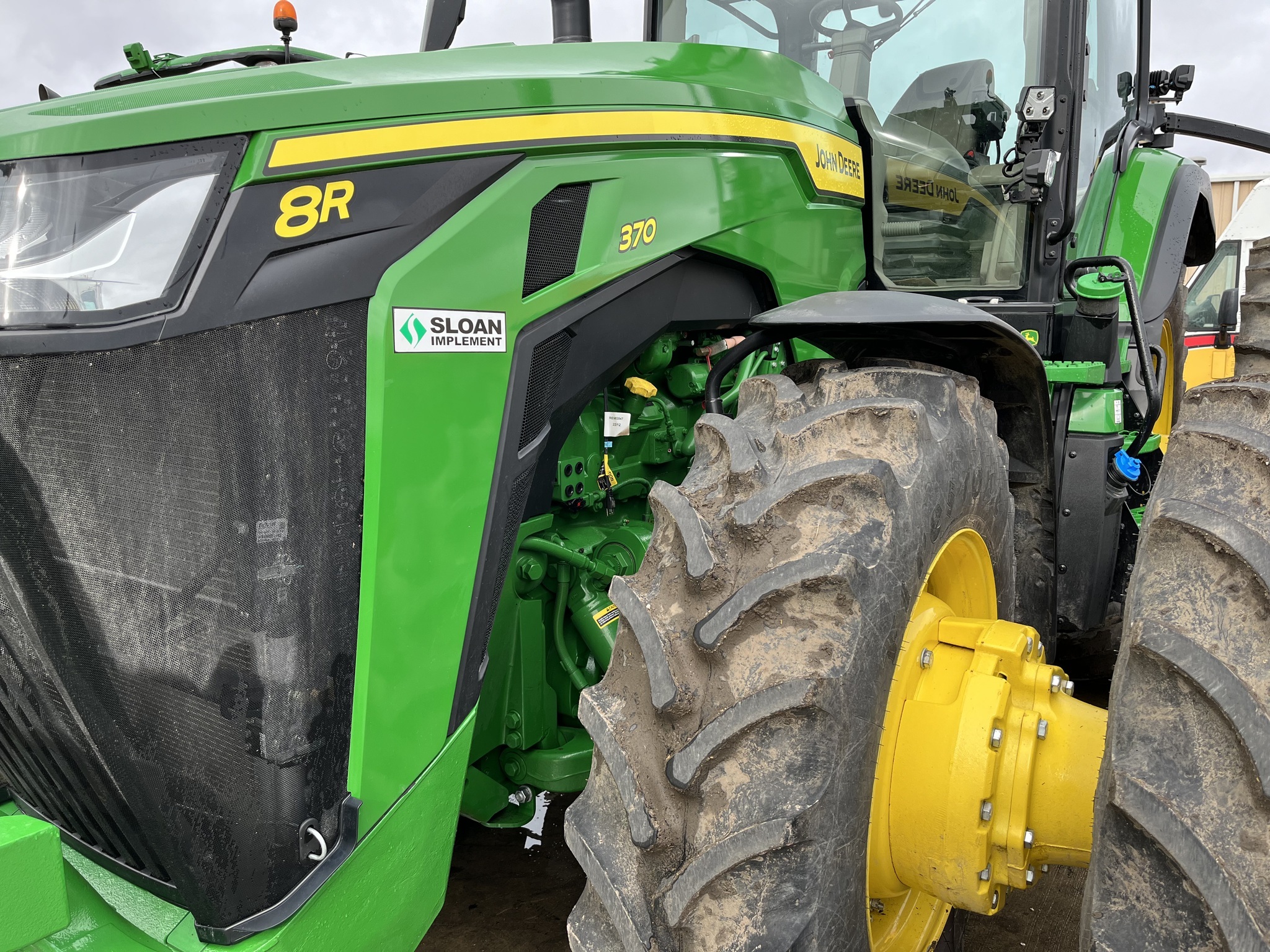 2023 John Deere 8R 370 Tractor