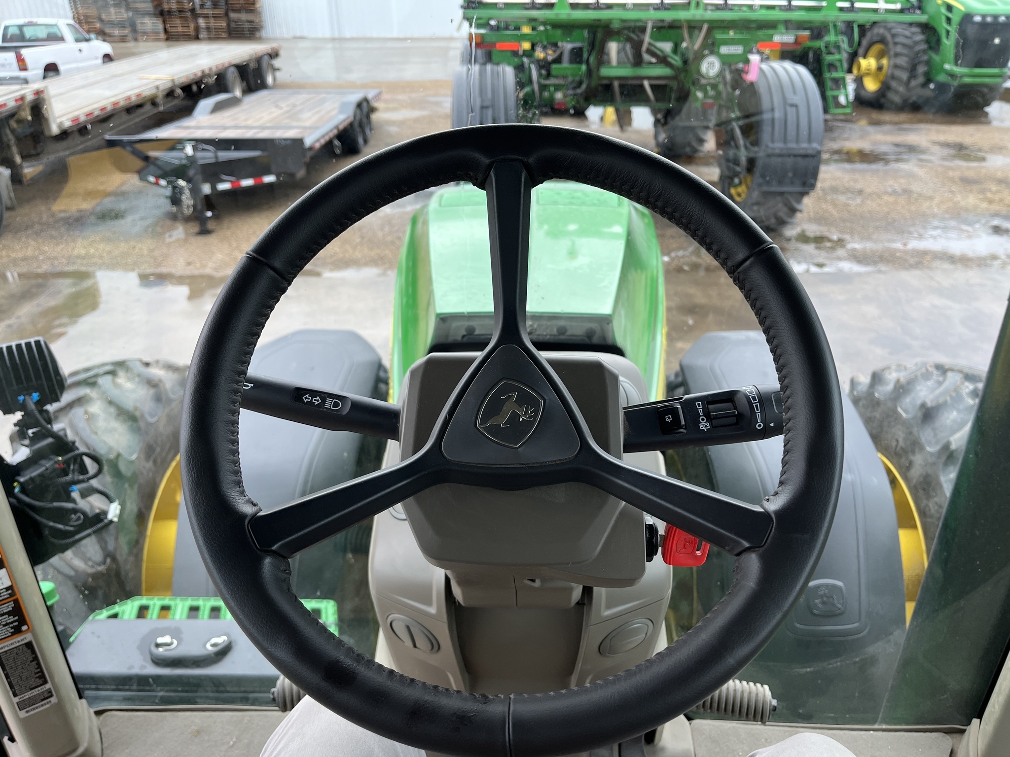 2023 John Deere 8R 370 Tractor