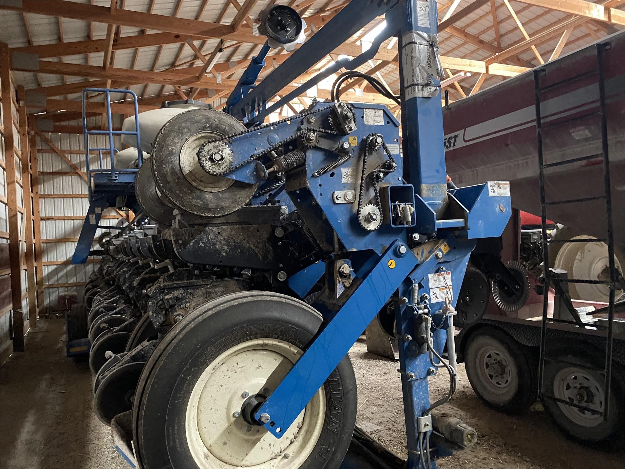 2021 Kinze 3605 Planter 143,247 Machinery Pete