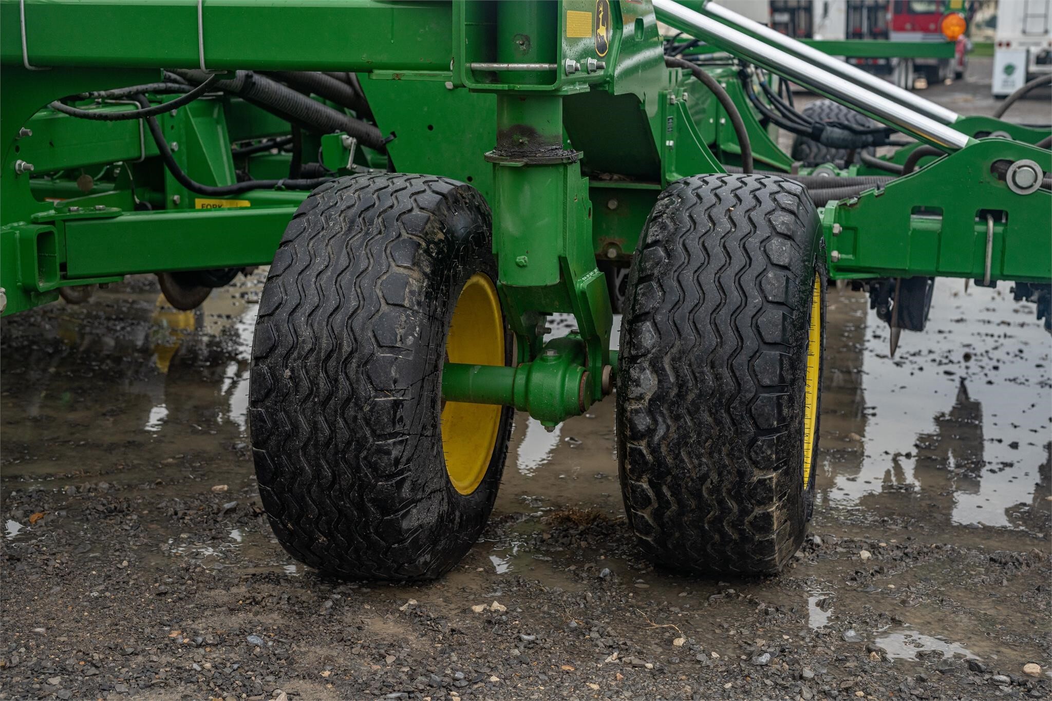 2019 John Deere 1890 Air Seeder 325,000 Machinery Pete