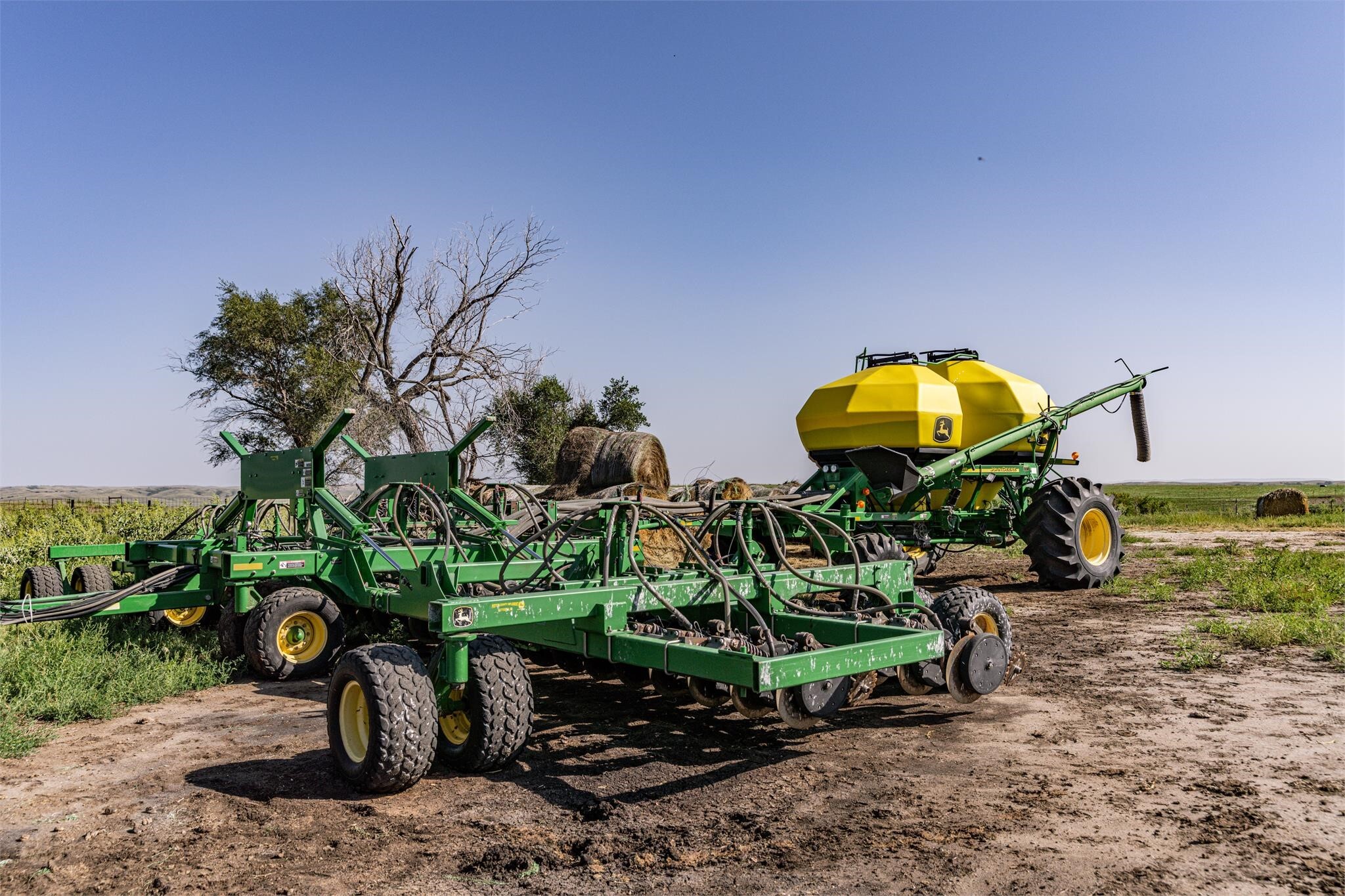 John Deere 1890 Air Seeder Call Machinery Pete