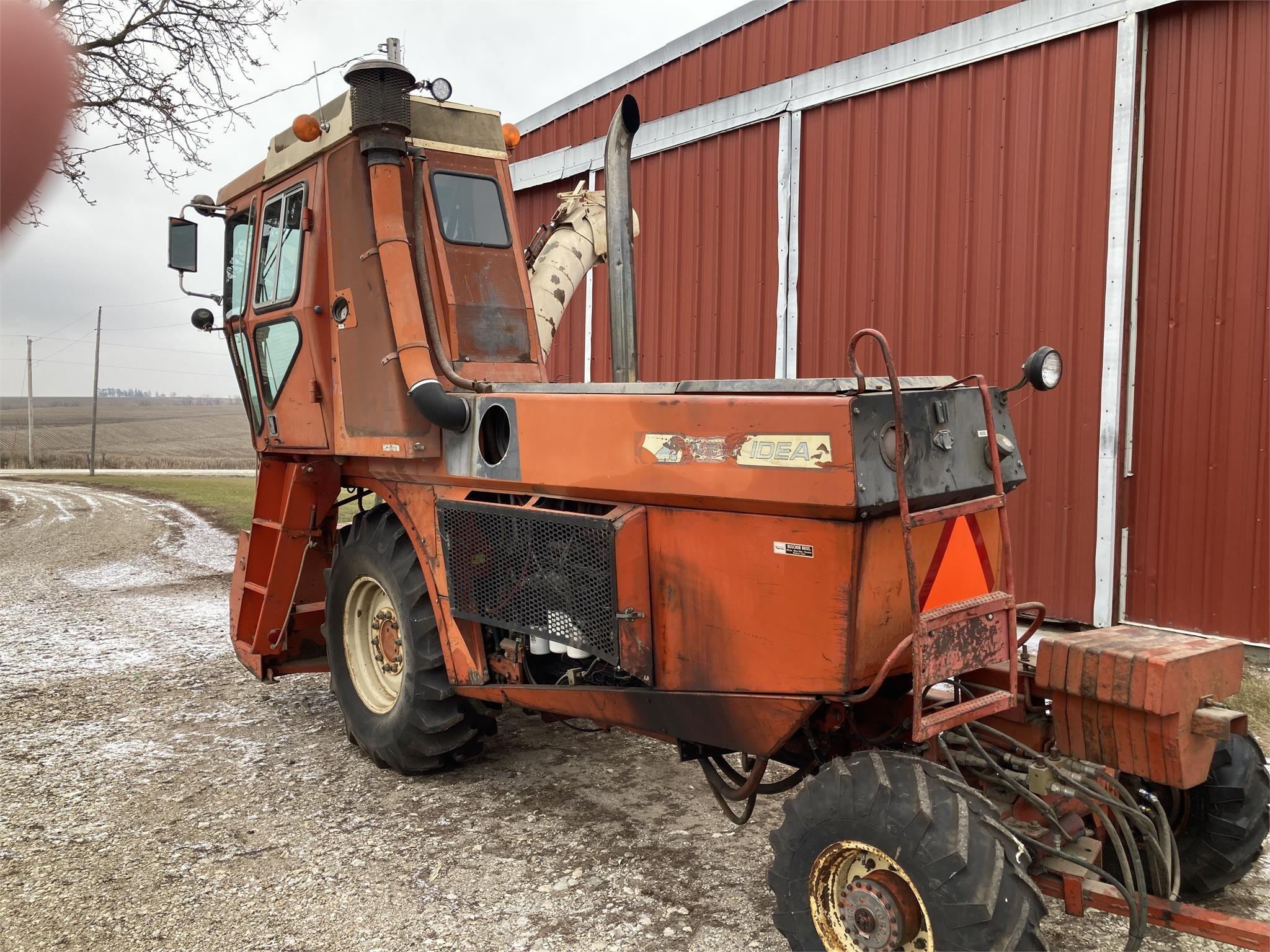  New Idea 709 Combine