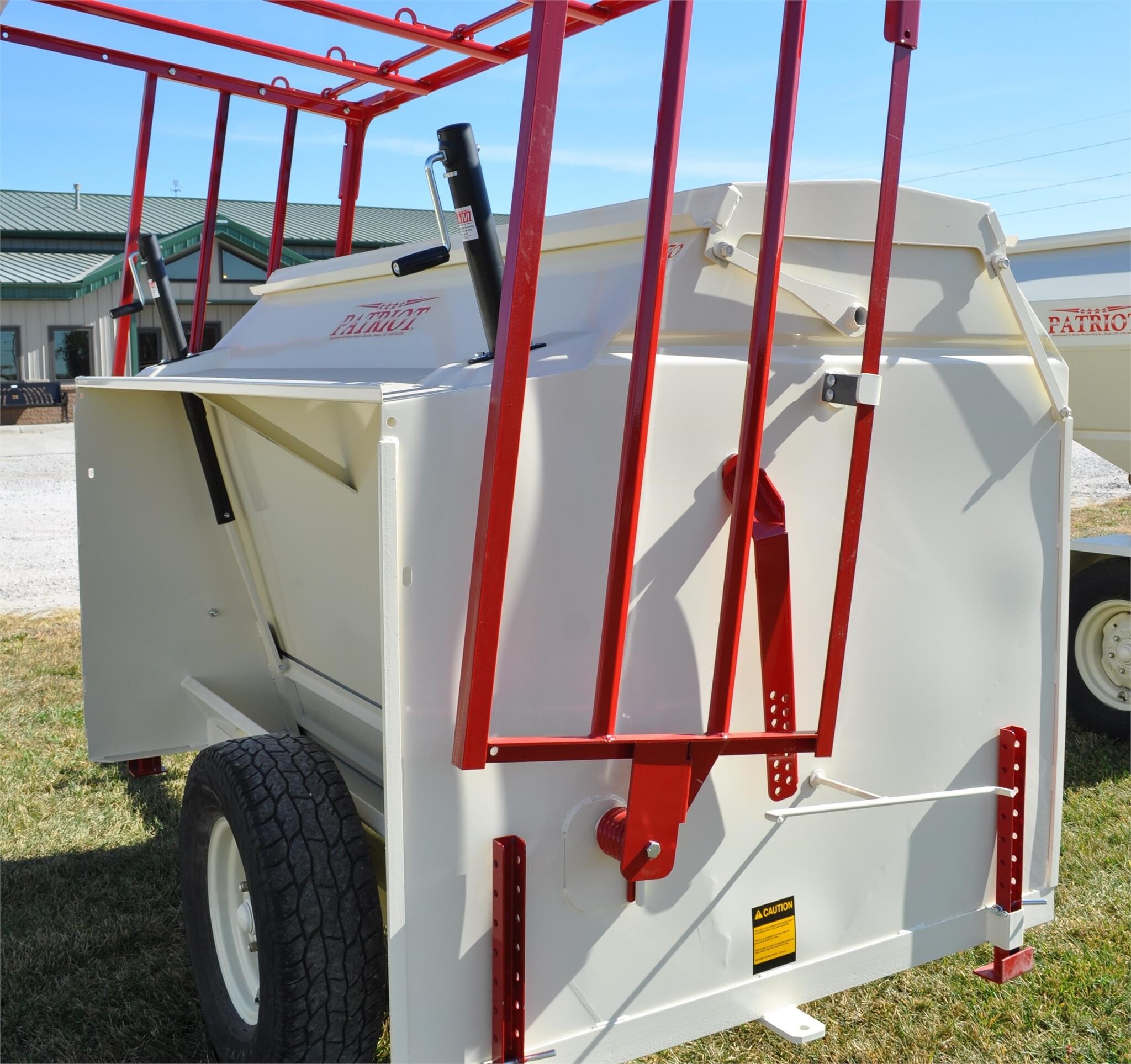 2025 Patriot CF70 Feed Bin
