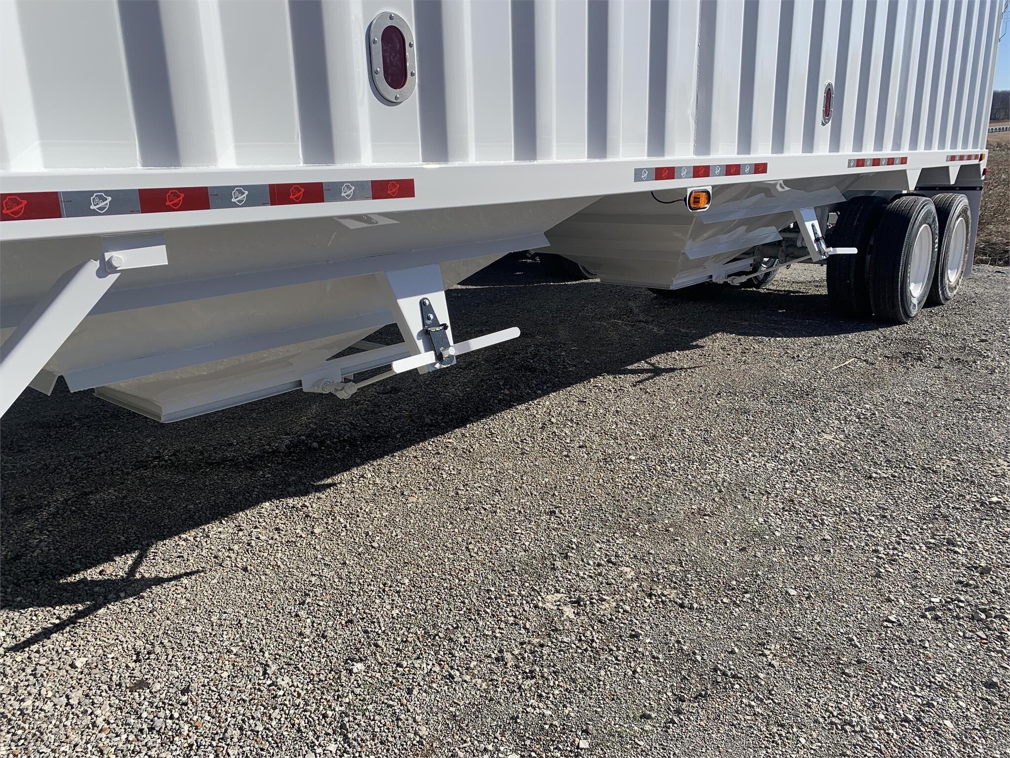 2025 Armor Lite SGH-38 ST Grain Trailer