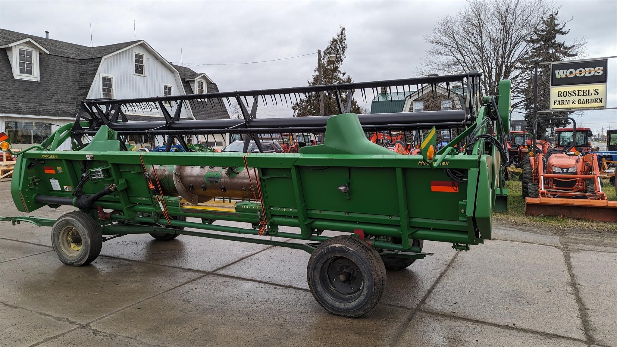 2009 John Deere 620F Platform