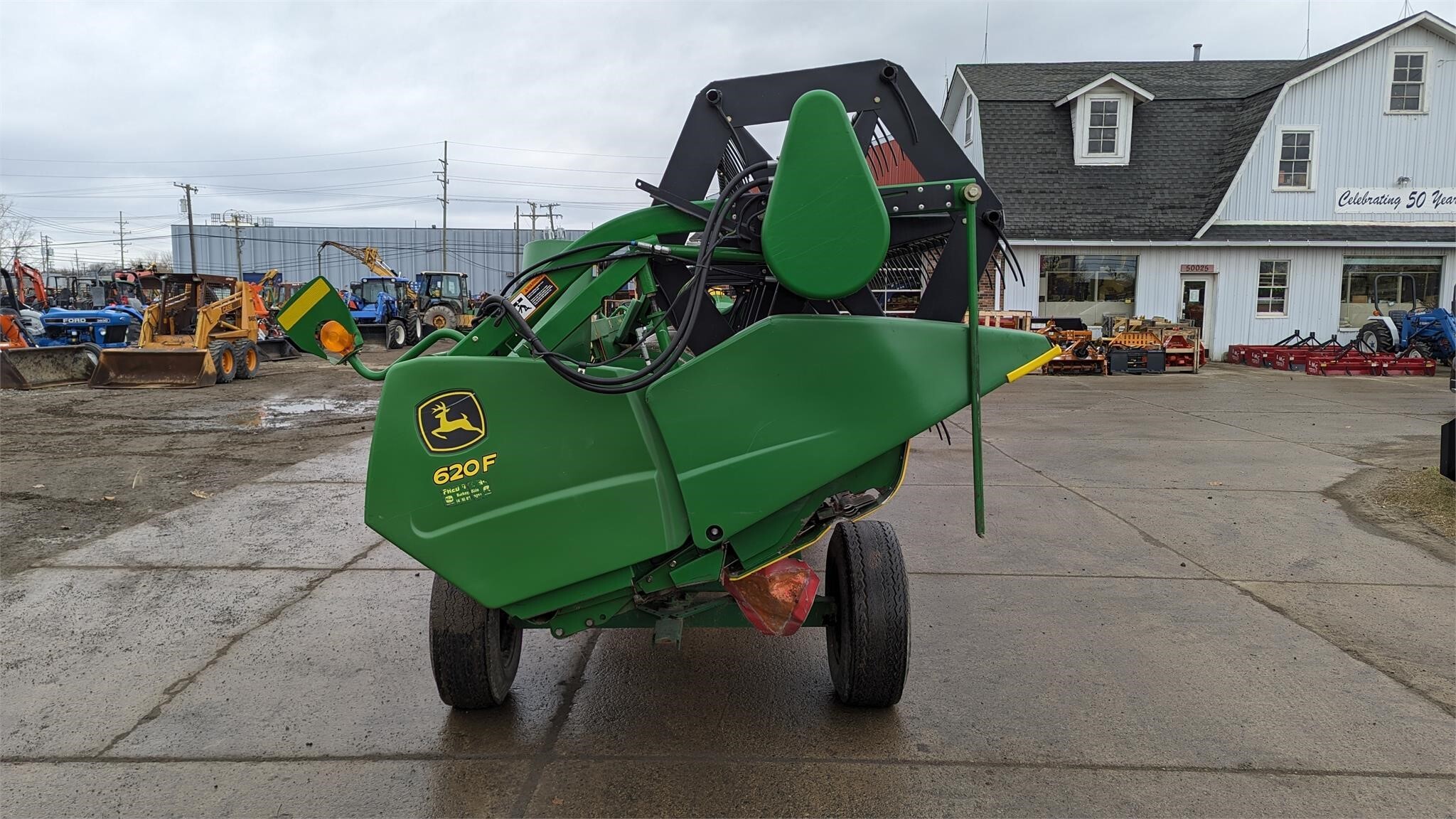 2009 John Deere 620F Platform