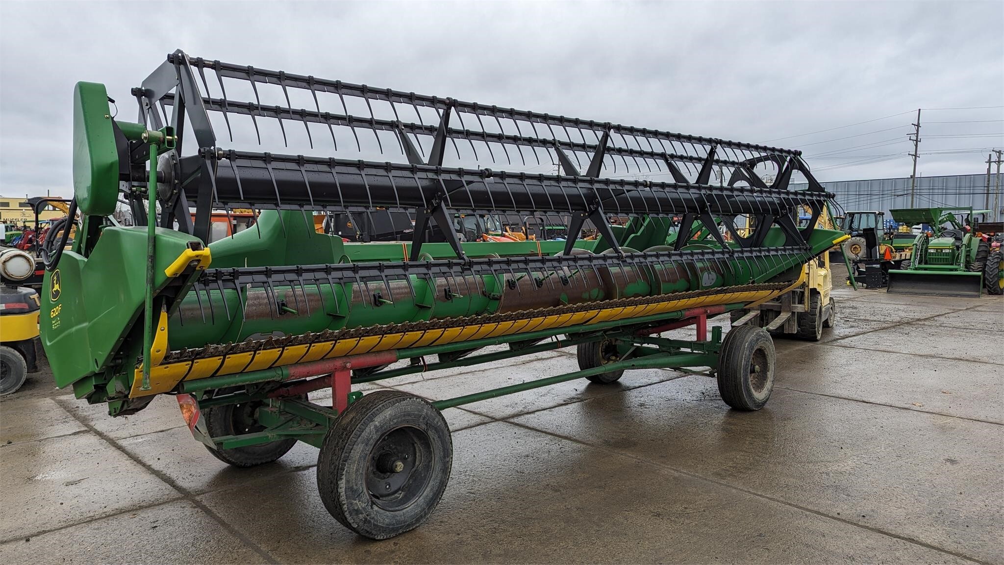 2009 John Deere 620F Platform