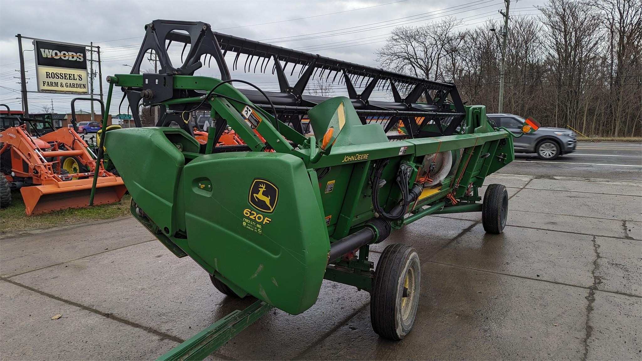 2009 John Deere 620F Platform