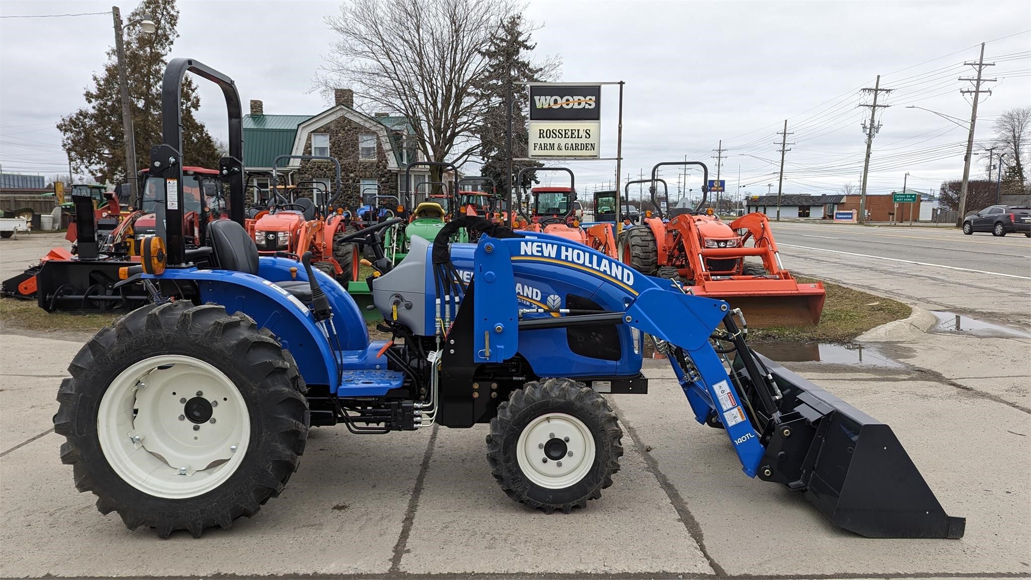 2022 New Holland Workmaster 35 Tractor