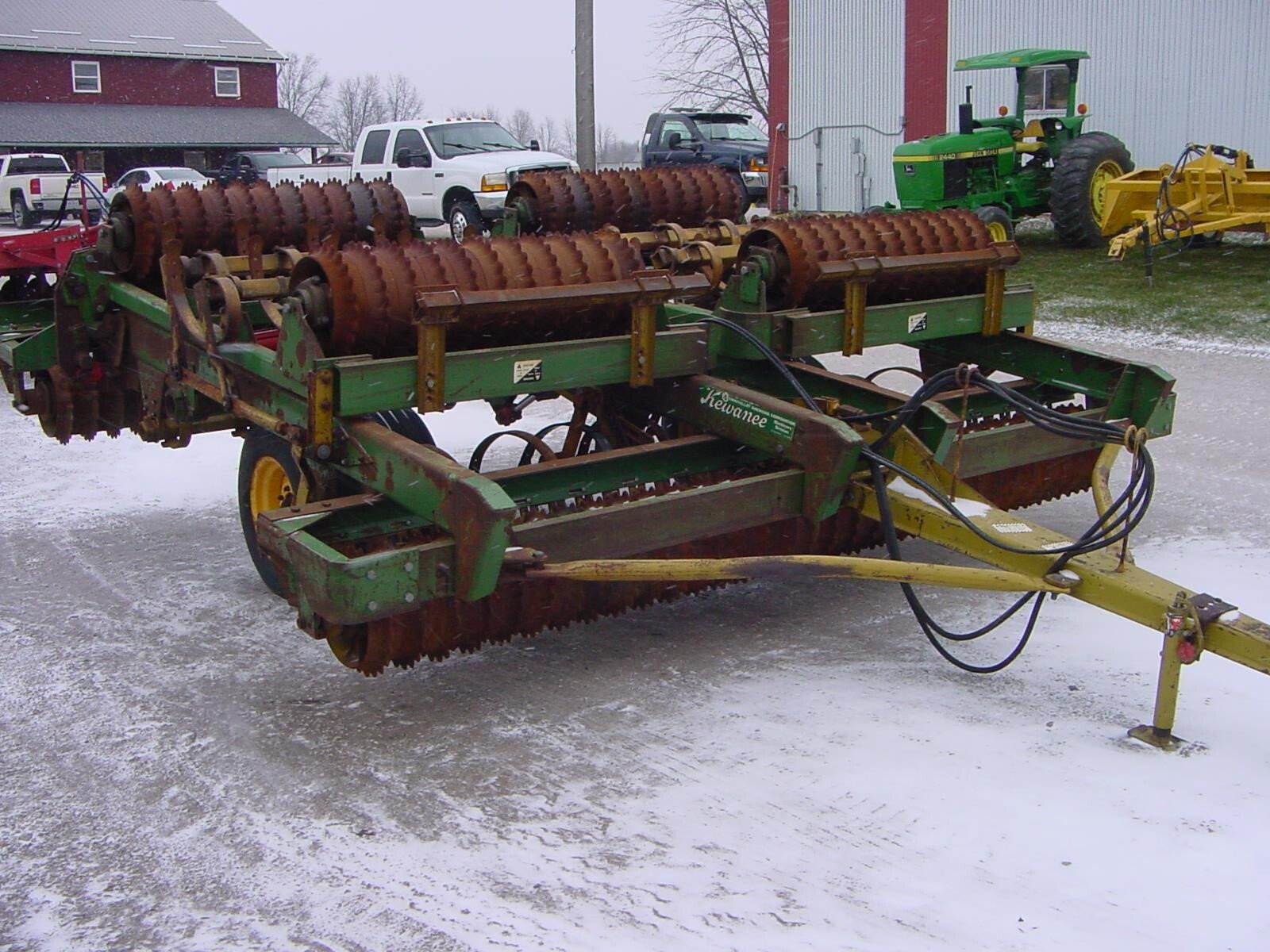  Kewanee 89 Mulchers / Cultipacker