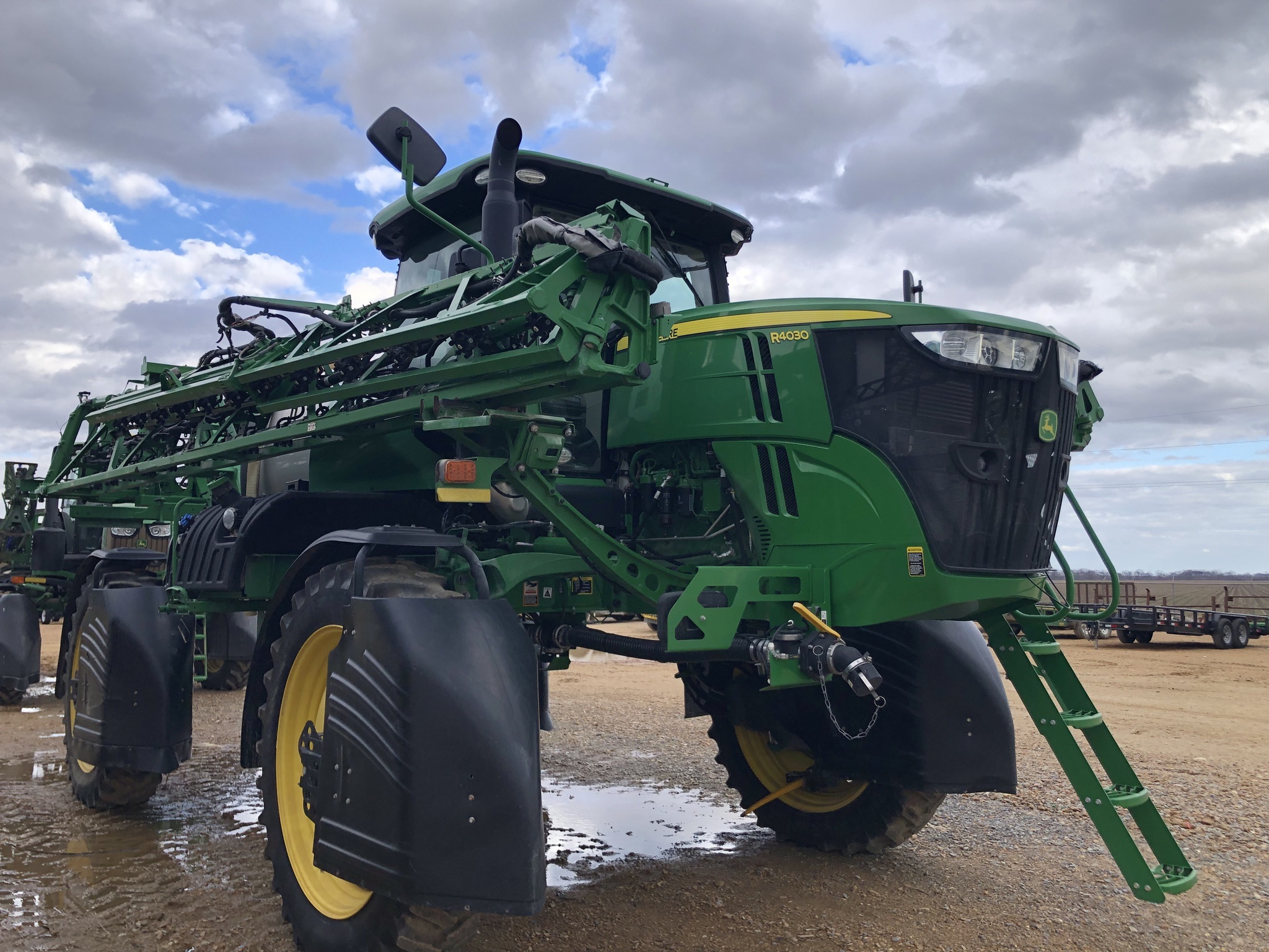 2020 John Deere R4030 Self-Propelled Sprayer