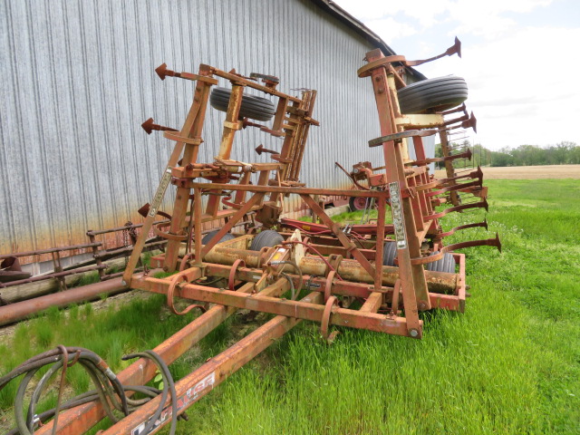  Krause 4118 Field Cultivator