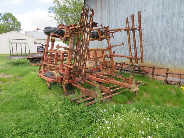  Krause 4118 Field Cultivator